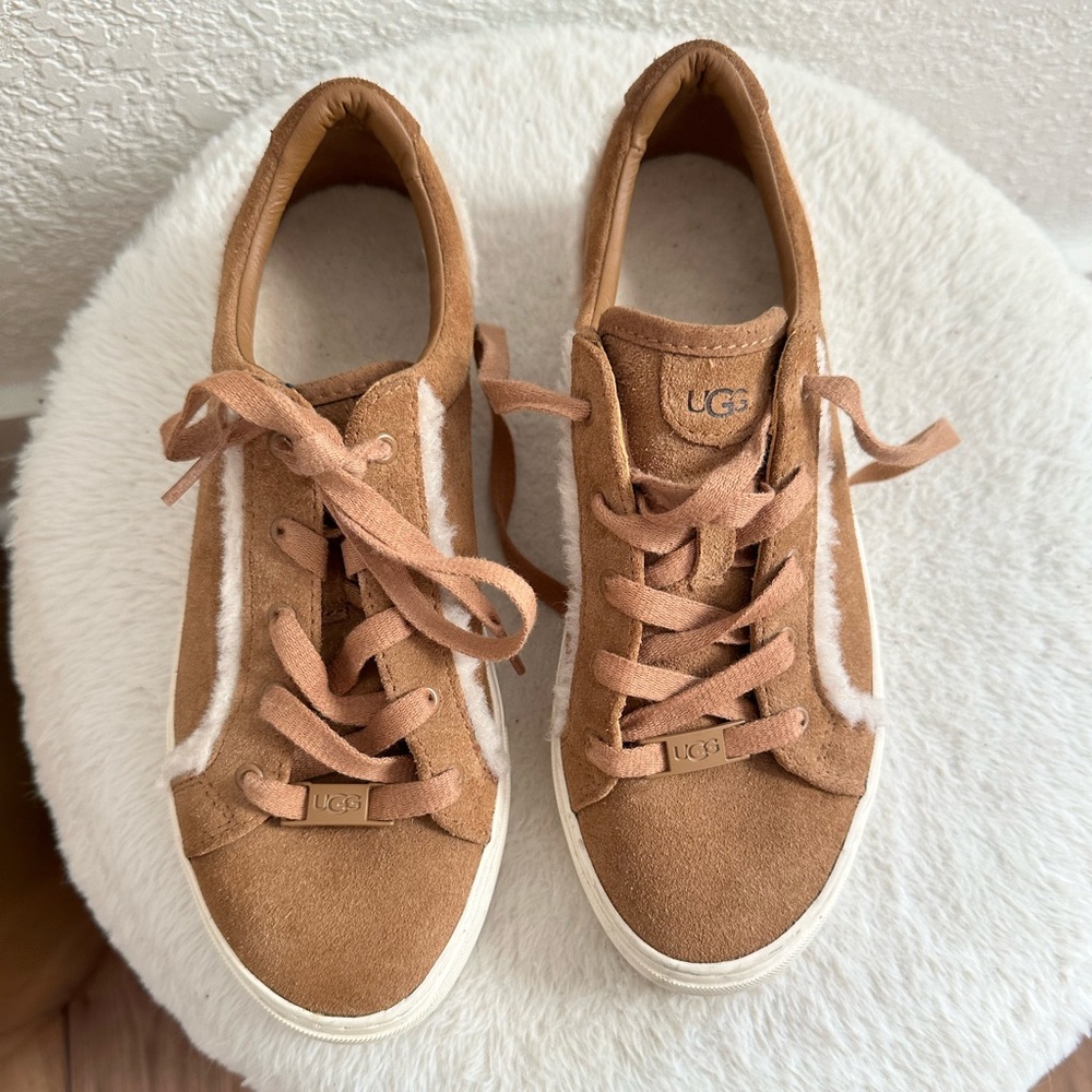 UGG Zilo Heritage Sneakers sz: 7